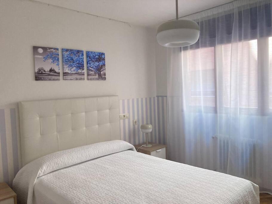 Centrico Apartamento De 2 Habitaciones By Bebalmy โอเบียโด ภายนอก รูปภาพ